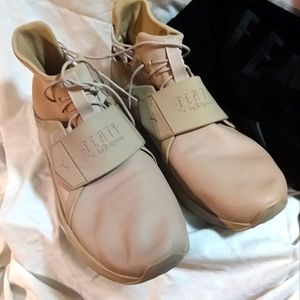 FENTY/PUMA BY RIHANNA MENS TAN size 14 preowned